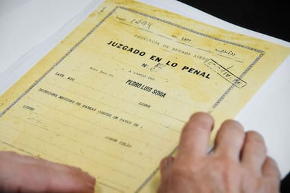 Días atrás, al conmemorarse el Día Internacional de las Víctimas de Desapariciones Forzadas funcionarios del Archivo Provincial de la Memoria entregaron a la familia de López una copia del habeas corpus presentado tras su secuestro durante la dictadura