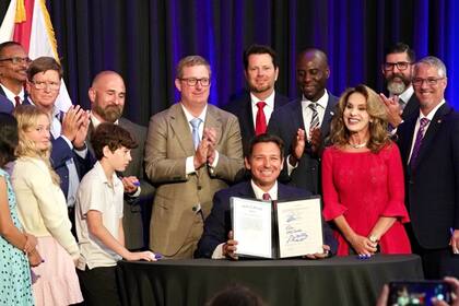 Días atrás, el gobernador Ron DeSantis firmó el presupuesto "Enfoque en el futuro de Florida" para el año fiscal 2024-2025