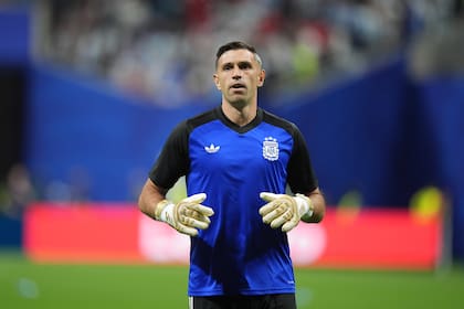 Dibu Martínez no ataja desde el Mundial