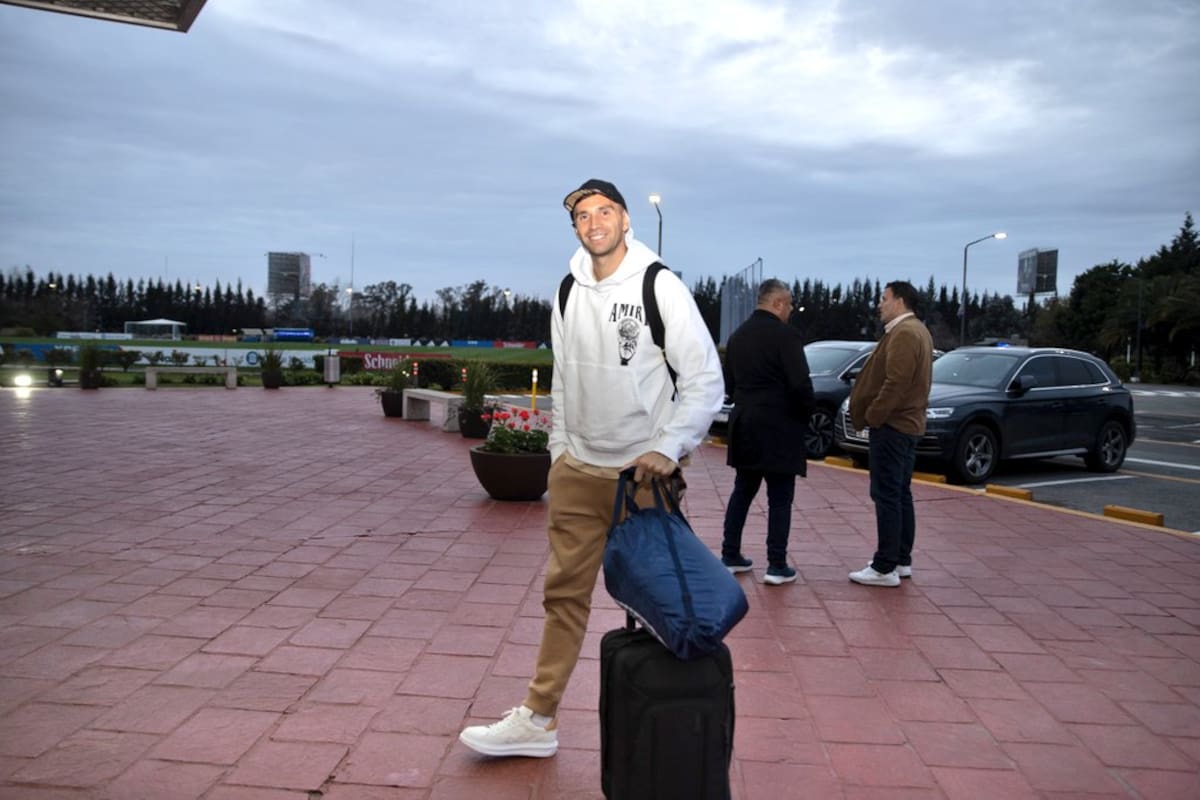 Dibu Martínez, siempre listo cuando la selección lo convoca