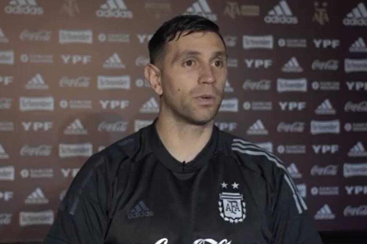 Dibu Martínez, uno de los líderes de la selección argentina