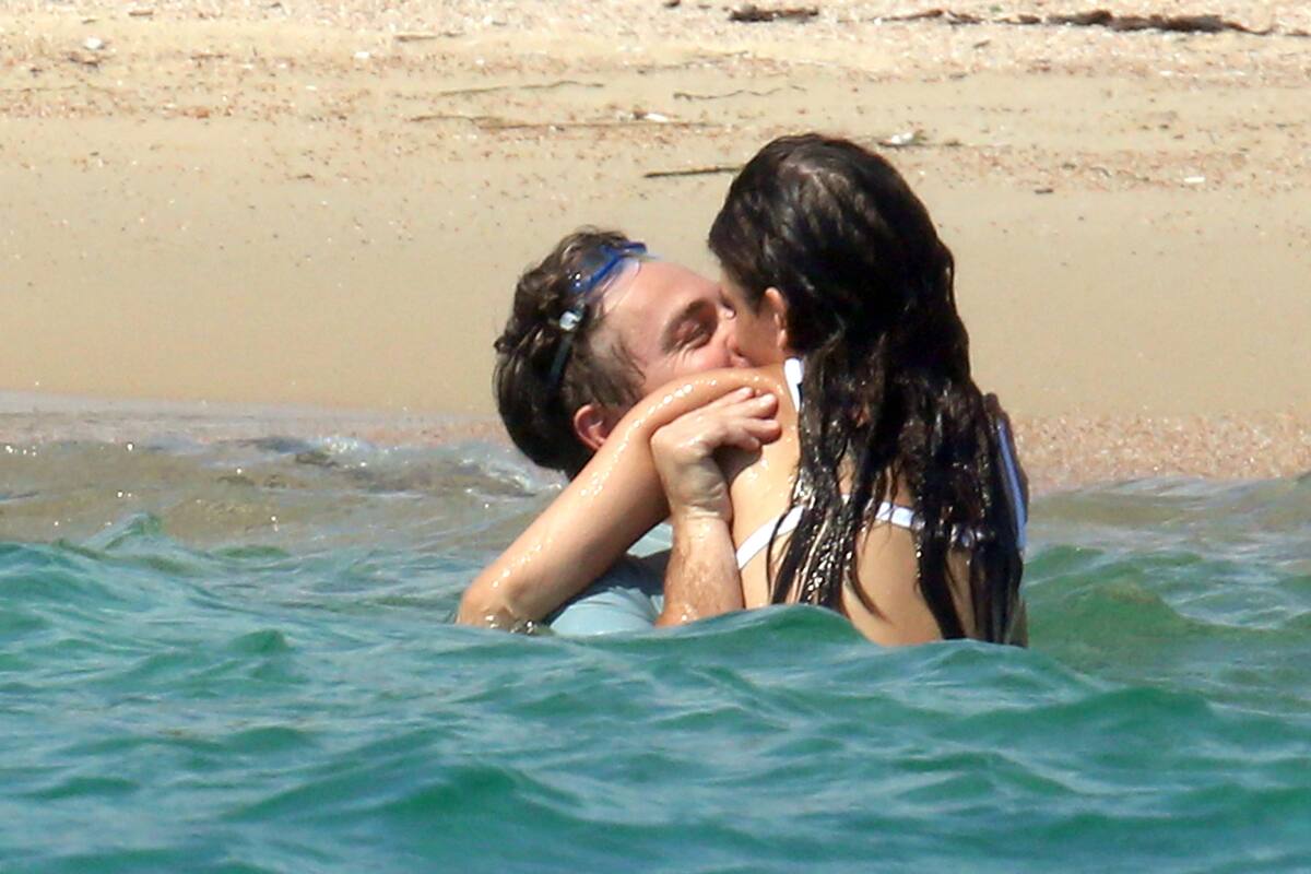 Camila Morrone junto a Leonardo Di Caprio