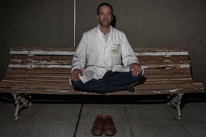 Dice que integrar ciencia y espiritualidad es un desafío porque genera resistencia.