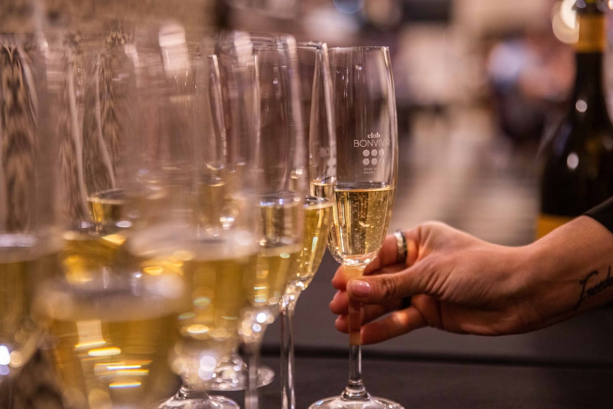 Diciembre es temporada de brindis y para no fallar a la hora de los descorches los expertos de Club BONVIVIR nos cuentan qué vinos tener en cuenta