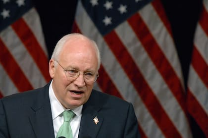 Dick Cheney, uno de los vicepresidentes más influyentes y divisivos de EE. UU., muere a los 84 años