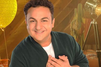 "Siempre vuelvo a lo retro, es un sello que tiene mucho que ver conmigo y me permite conectarme con los papás y con los abuelos", explica Diego Topa