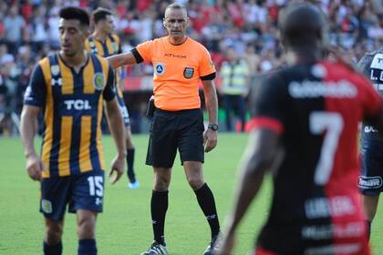Diego Abal, árbitro del clásico rosarino