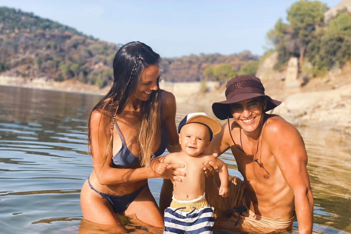 Diego Ahumada y Amparo Lertora son los impulsores de este emprendimiento de mallas sustentables.