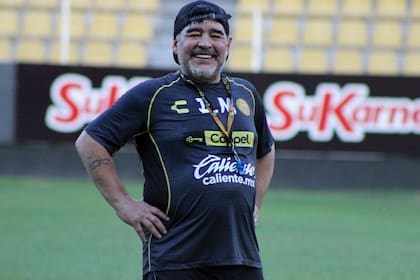Diego Armando Maradona, flamante DT de Dorados de Culiacán