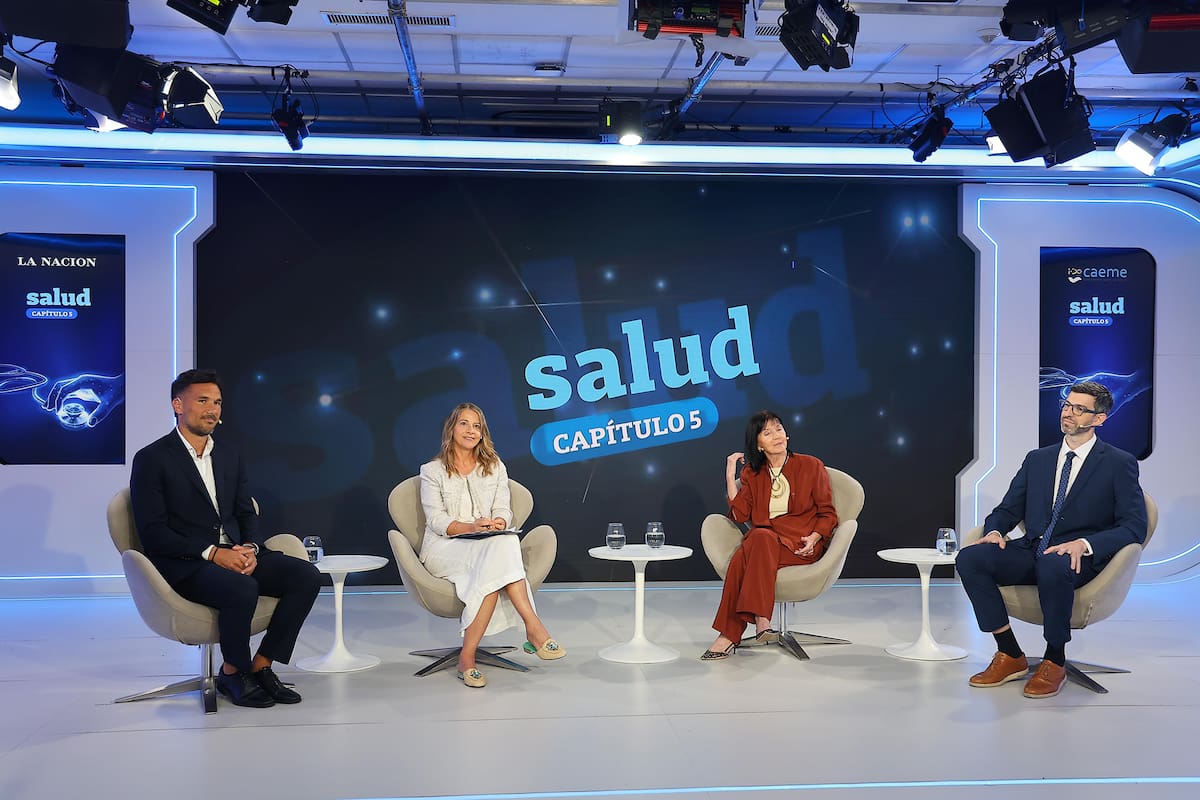 Diego Baenas (Universidad Siglo 21), Dolores Pasman (LA NACION), Stella M. García M. de Kralj (Galeno) y Guido Montaruli (Osde)
