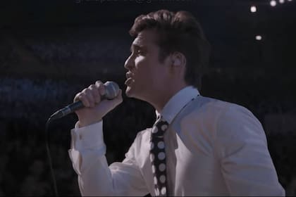 Diego Boneta en el tercer capítulo de Luis Miguel, la serie, que se estrenó este domingo