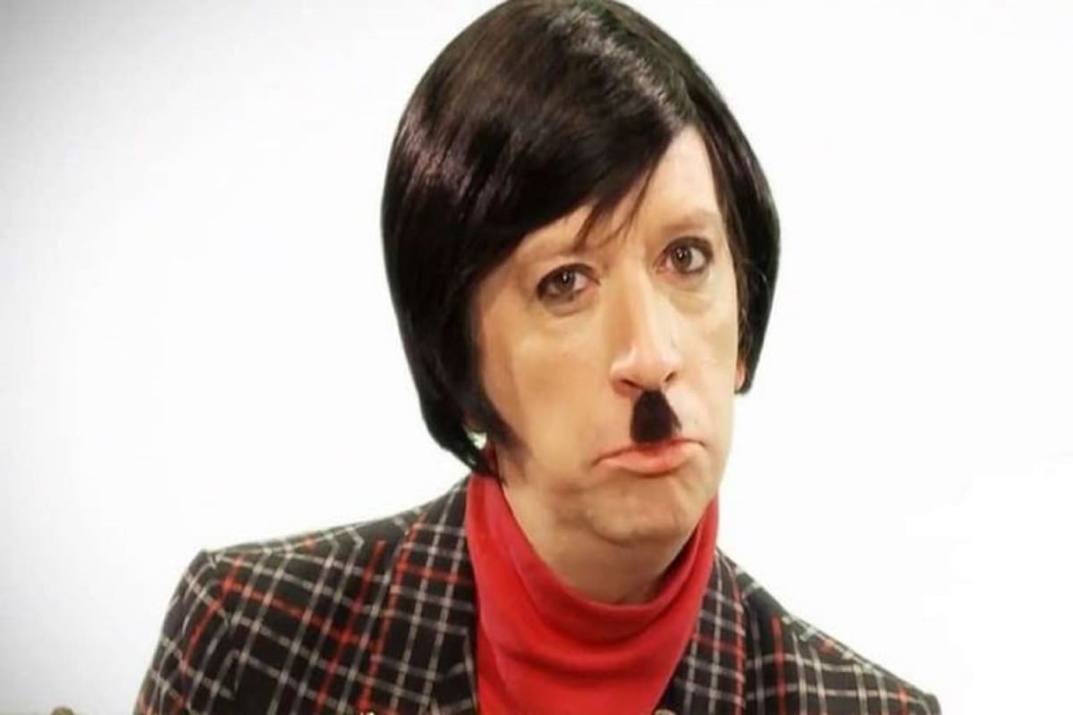 Diego Capusotto, caracterizado de Micky Vainilla