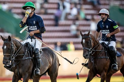 Diego Cavanagh (derecha), el día del gol perdido ante Ellerstina en Palermo; de la frustración a la alegría de pasar a La Dolfina