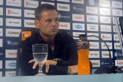 Diego Cocca quiere mantener a Racing firme en los dos frentes