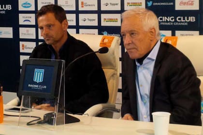 Diego Cocca y Víctor Blanco defendieron al delantero
