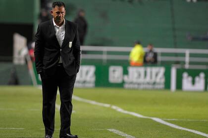 Diego Davobe, entrenador de Banfield
