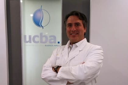 Diego en su Fundación Argentina de Neurofisiología Clínica, donde tiene dos misiones: llevar el servicio a las instituciones y hospitales que no cuentan con él, y difundir y formar a colegas.