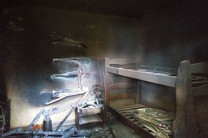 Diego Frutos fue increpado anoche por un grupo de encapuchados; es el propietario de una cabaña que fue vandalizada hace tres semanas