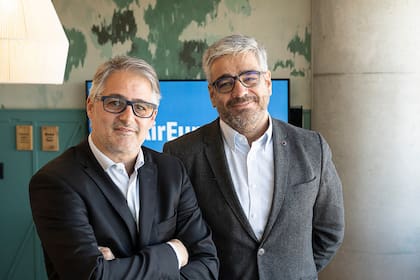 Diego García (director regional América de Air Europa) y Bernardo Botella (gerente de ventas Air Europa)