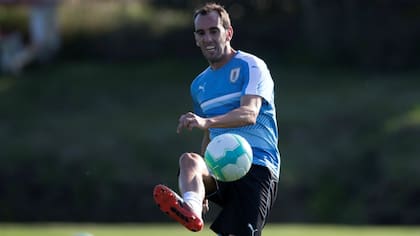 El capitán Diego Godín, uno de los históricos en el ciclo de Tabárez