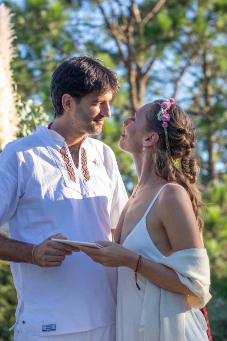 Diego Gueler y Luciana Rinenberg, se casaron en Umepay y en Brasil.