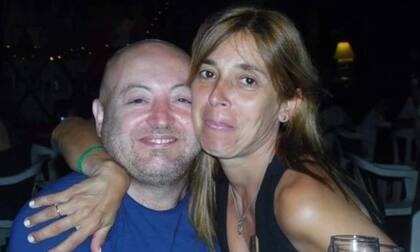 Diego junto a su esposa.