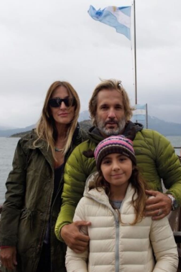 Diego, junto a su mujer y su hija en plena aventura.