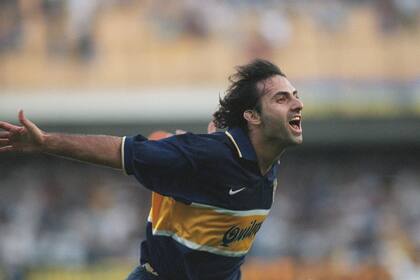 Diego Latorre jugó en Boca desde 1987 hasta 1992 y luego entre 1996 y 1998; le hizo varios goles a River