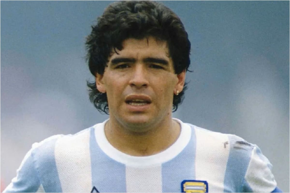 Diego Maradona dejó de jugar en 1997