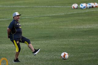 Dorados. Los pedidos innegociables de Maradona para continuar como técnico