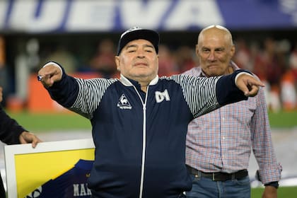 Diego Maradona se lamentó por la derrota de Gimnasia y se sorprendió por la definición del título