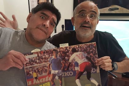Diego Maradona y DAniel Arcucci