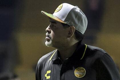 Diego Maradona y su actualidad en Dorados; buscará restablecer una relación con un llamado a Messi, según dijo su abogado