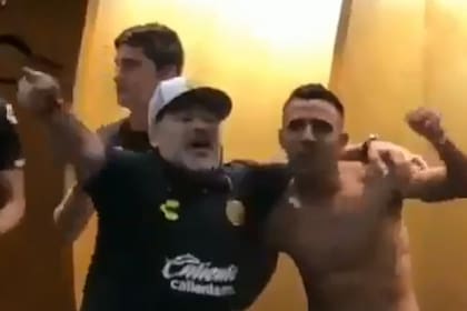 Diego Maradona y su eufórico festejo en el camarín