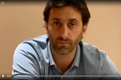 Diego Milito anunció que abandona el club a horas de un encuentro decisivo por la Copa LIbertadores, frente a Flamengo