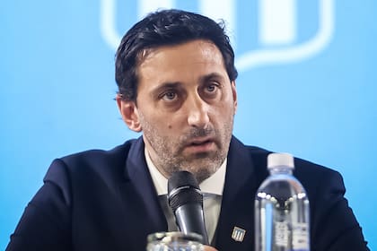 Diego Milito asumió como presidente de Racing