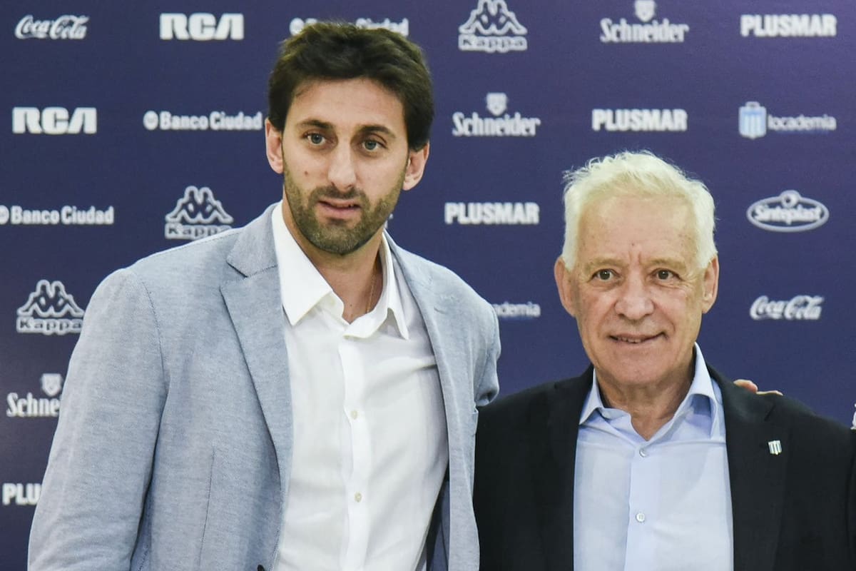 Diego Milito y Víctor Blanco compartieron parte de la actual gestión en Racing, pero se distanciaron y llegan a la elección del domingo como rivales; el ex futbolista es candidato a presidente, y el actual mandatario, a vice.