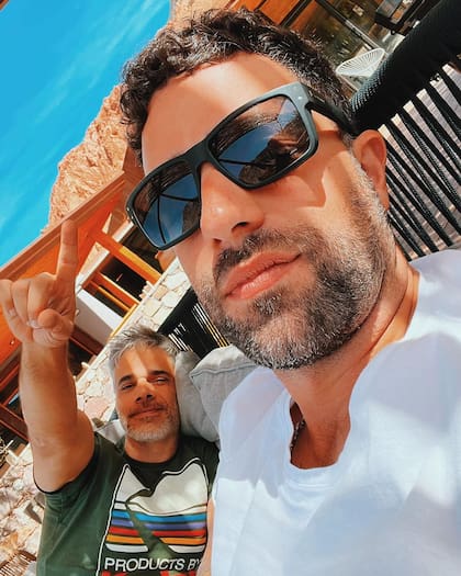 Diego Poggi presentó a su novio en las redes