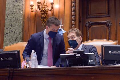 Diego Santilli, vicejefe de gobierno de la Ciudad junto al legislador, Agustín Forchieri