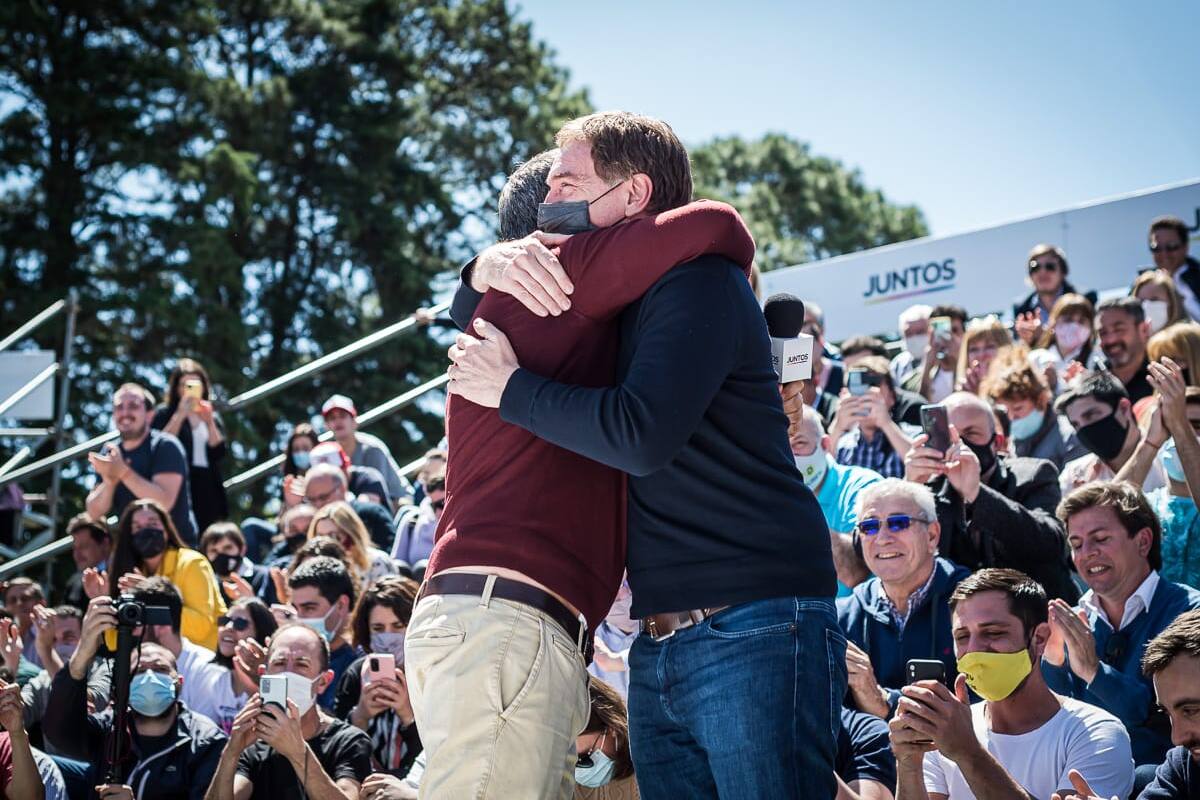 Diego Santilli y Facundo Manes, durante el acto de Juntos en Tigre