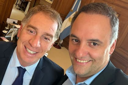 Diego Santilli y Manuel Adorni