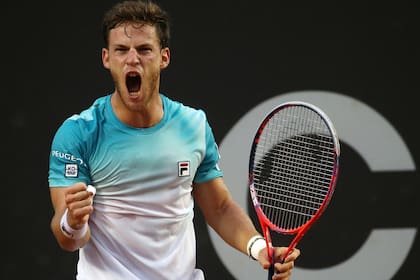 Diego Schwartzman festeja al finalizar el match.
