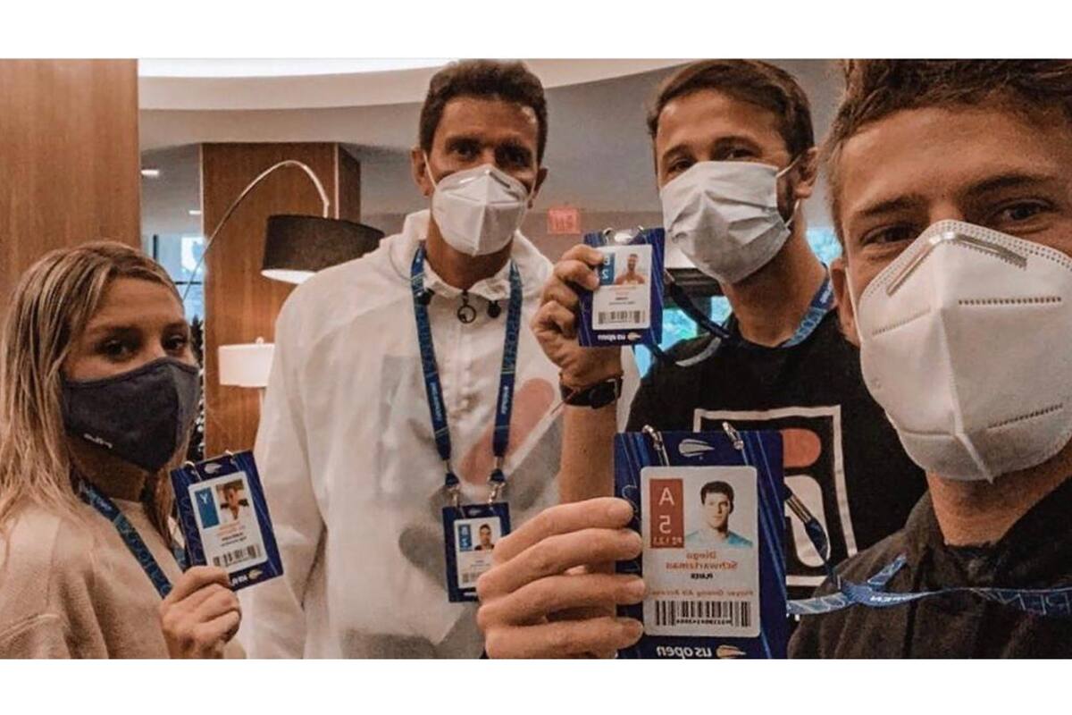 Diego Schwartzman, junto con su novia (Eugenia De Martino), su coach (Juan Chela) y su PF (Martiniano Orazi), presentes en Nueva York.