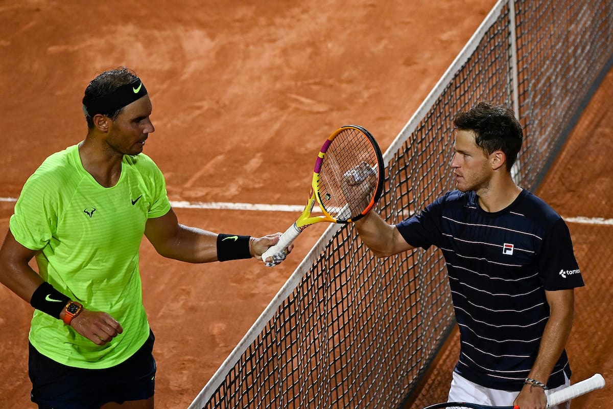 Diego Schwartzman saluda a Rafael Nadal