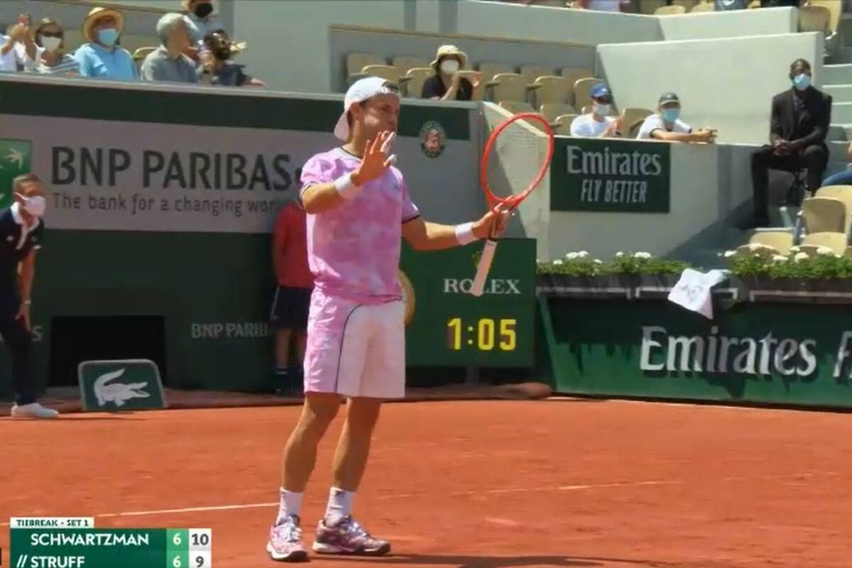 Diego Schwartzman salvó siete set-points en su encuentro ante el alemán Jan Lennard Struff en Roland Garros