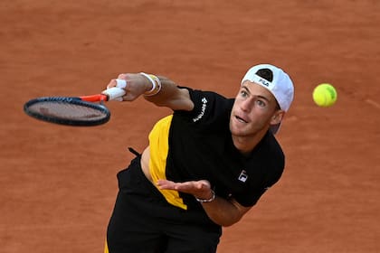 Diego Schwartzman disputará los cuartos de final de Roland Garros este martes; se enfrentará con su amigo, el austríaco Dominic Thiem, tercer favorito en París.