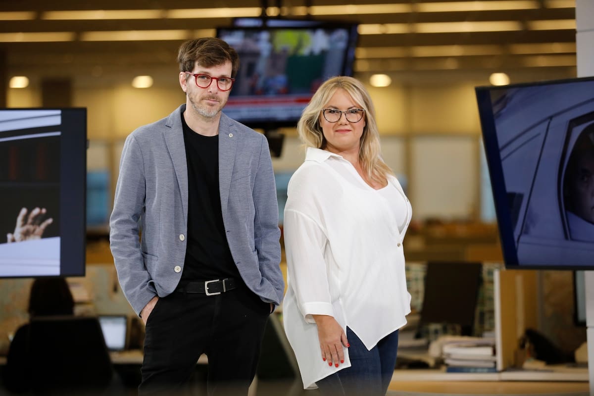 Diego Scott y Carola Gil conducen El primer café, el podcast diario de noticias de LA NACION y Spotify