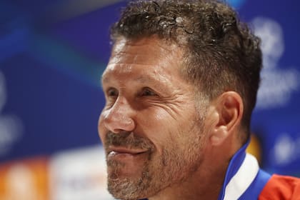 Diego Simeone aceptó responder sobre otro tema que no fuera fútbol en la conferencia de prensa, pero pronto se arrepintió...
