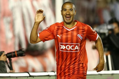 Diego Vera, en seis meses, se convirtió en uno de los mejores delanteros del Rojo
