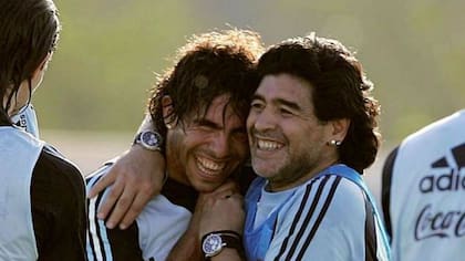 Diego y Tevez, cuando compartieron momentos en la selección